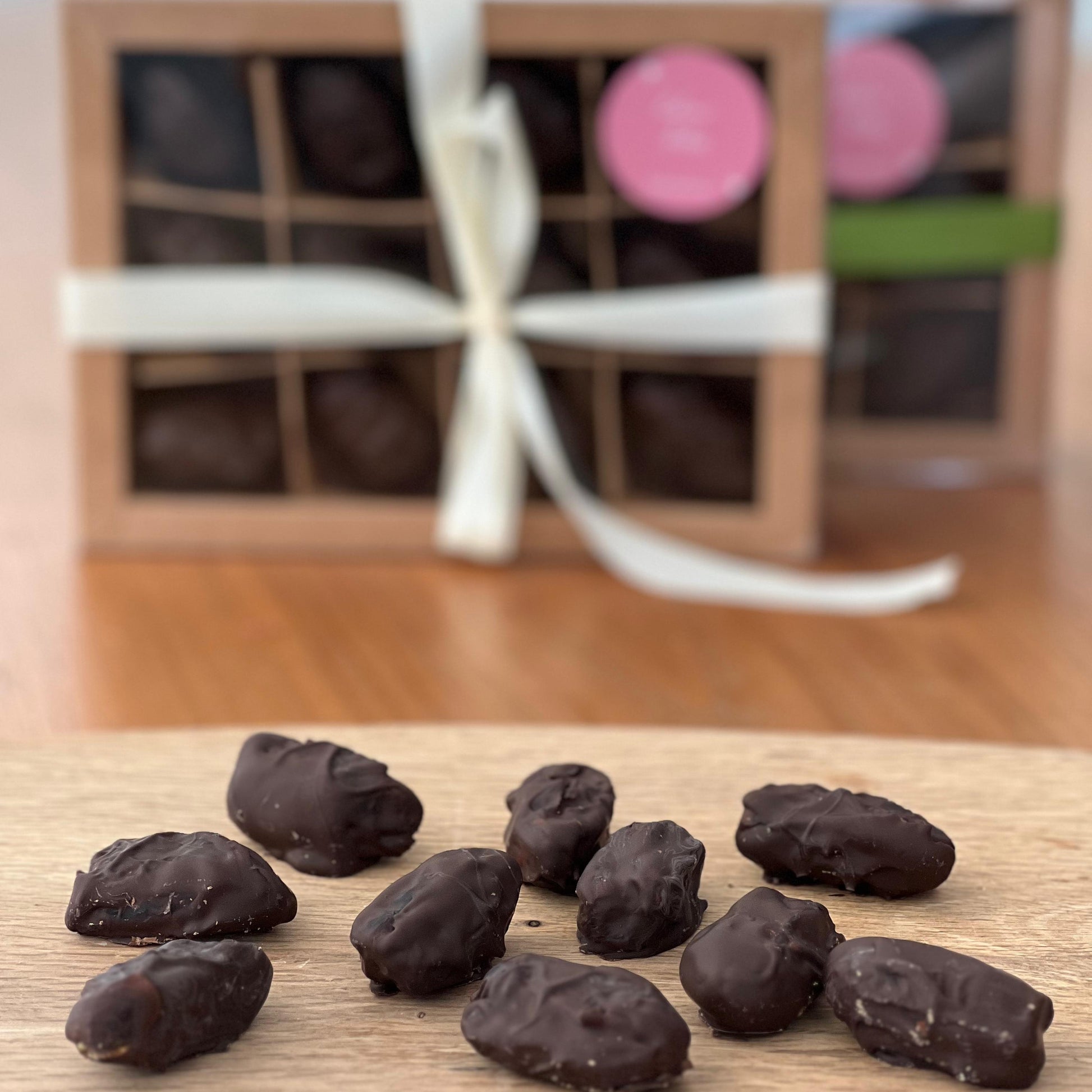 dates with almonds and dark chocolate